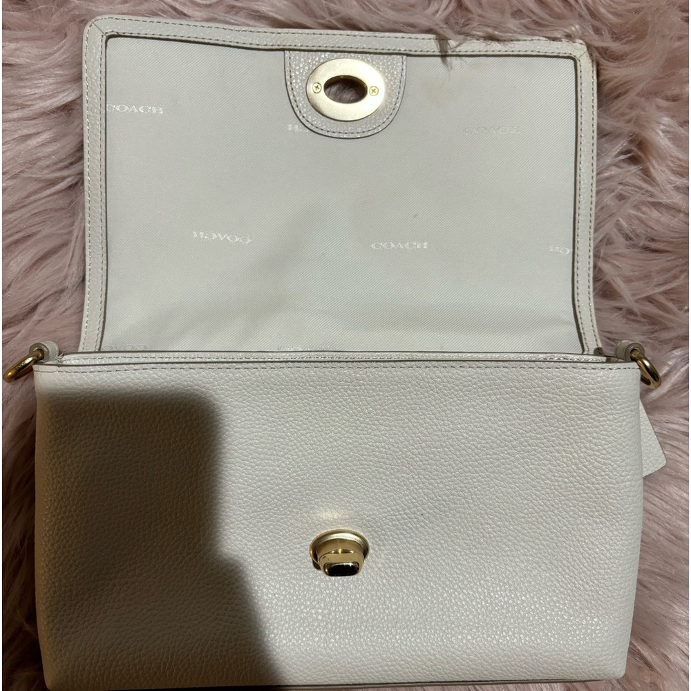 Coach turn lock purse - Picture 3 of 6
